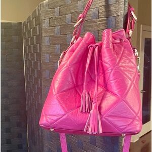 Valentina Fiore genuine leather made in Italy quilted bucket purse. Dark pink.